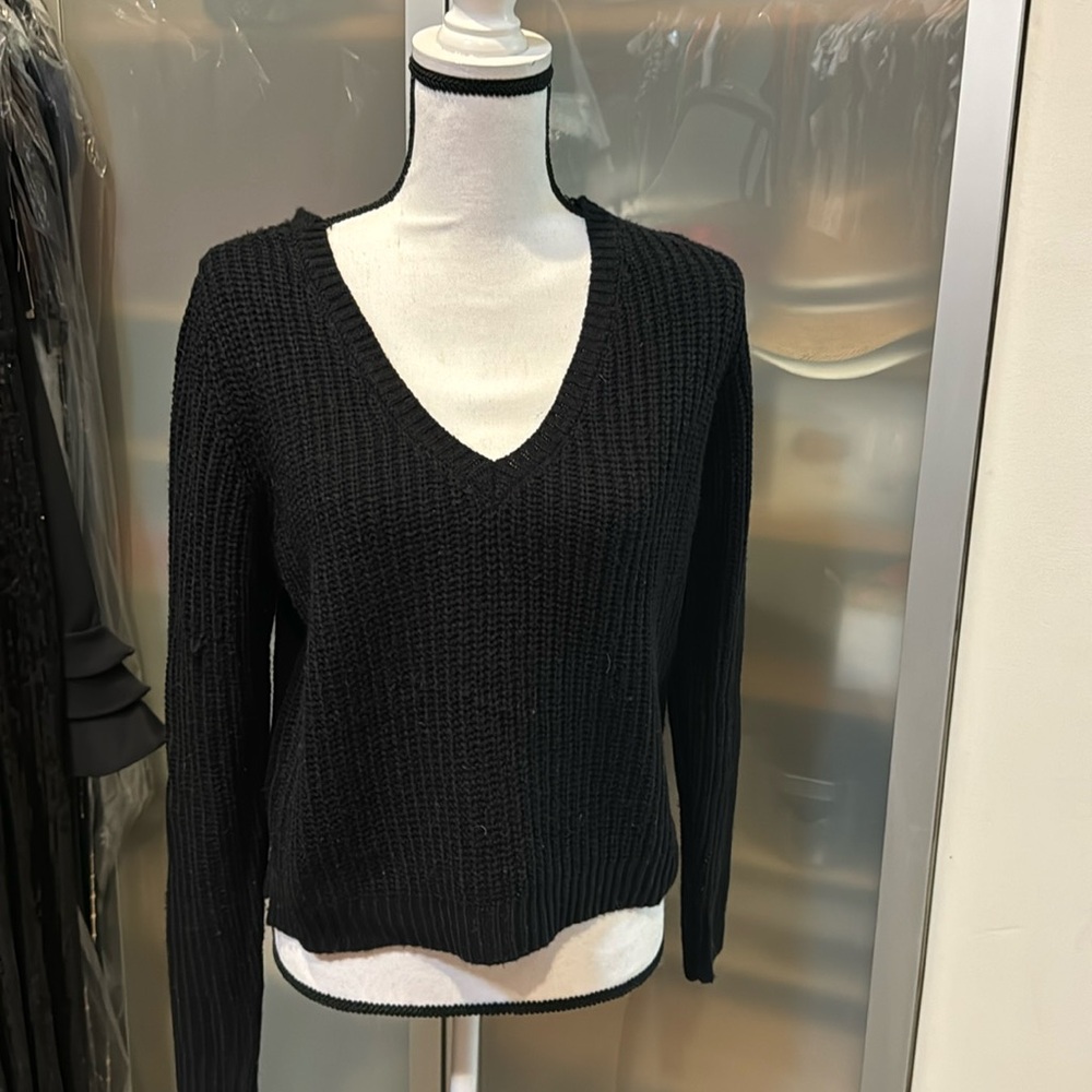 Ivy & Main Sweater